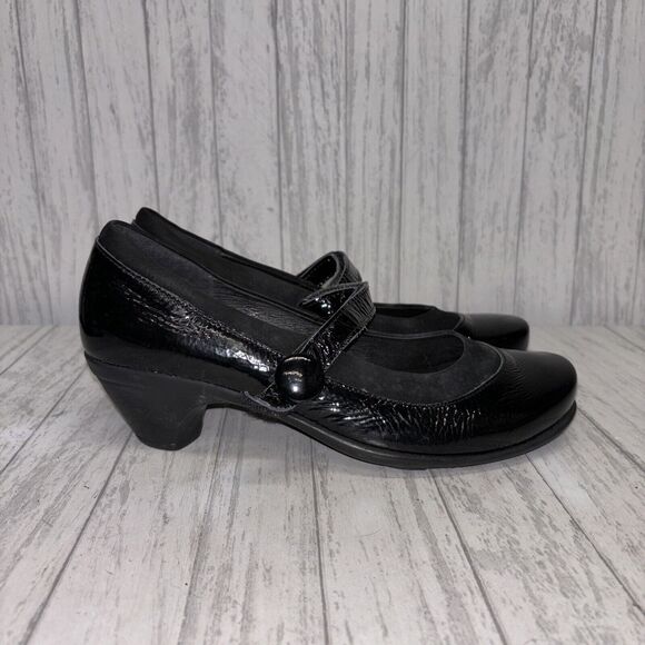 Womens Size 39 (US 8) Naot Black Mary Janes EUC - Picture 1 of 6